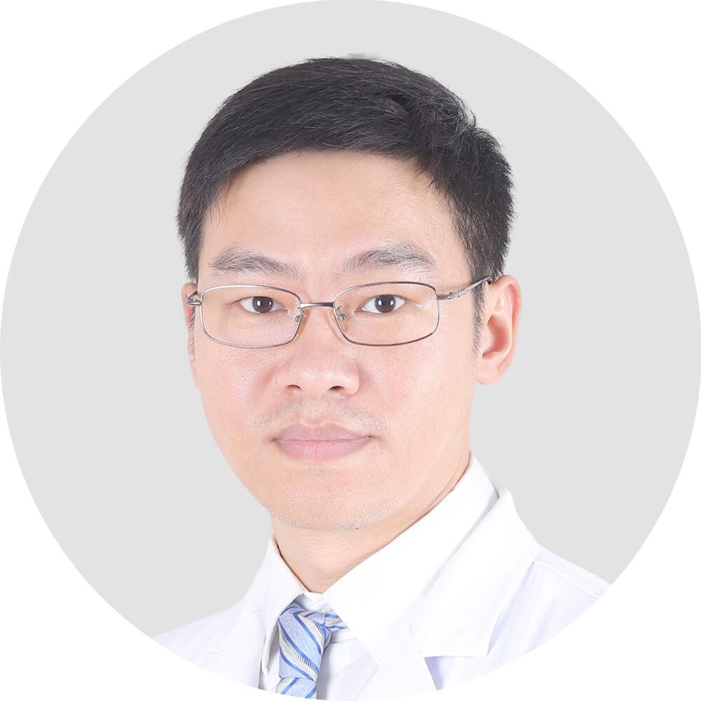 卢炯医生头像