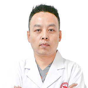 文东亮医生头像